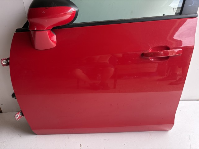 18479 Opel Zafira C 2011-2017 Bal első Ajtó Piros Z50B