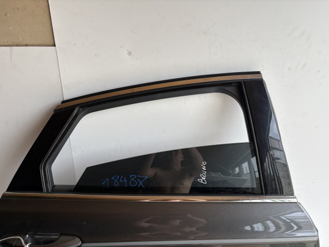 18487 Ford Mondeo Mk5  Jobb hátsó Ajtó 5 AJTÓS