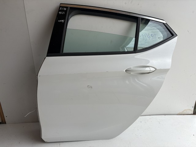18491 Opel Astra K 2015-2021 Bal hátsó Ajtó Fehér 5 ajtós