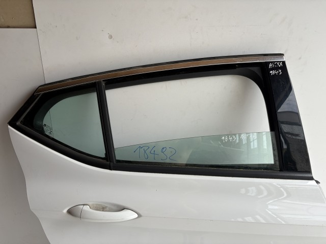 18492 Opel Astra K 2015-2021 Jobb hátsó Ajtó Fehér 5 ajtós
