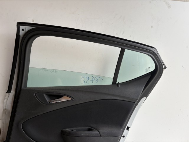 18492 Opel Astra K 2015-2021 Jobb hátsó Ajtó Fehér 5 ajtós