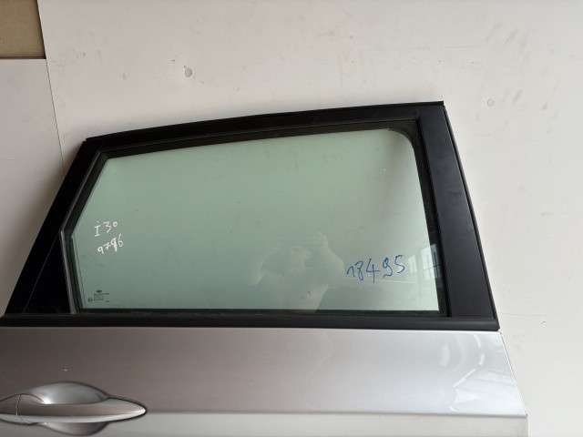 18495 Hyundai I 30 (FD)  2007-2012 Kombi Jobb hátsó Ajtó Ezüst