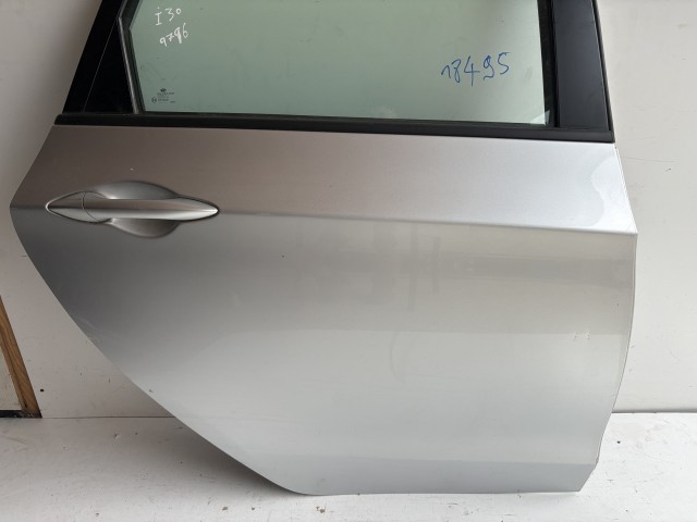 18495 Hyundai I 30 (FD)  2007-2012 Kombi Jobb hátsó Ajtó Ezüst