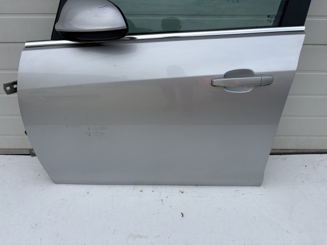 18497 Opel Astra J 2009-2015 Bal első Ajtó Ezüst Polirozható