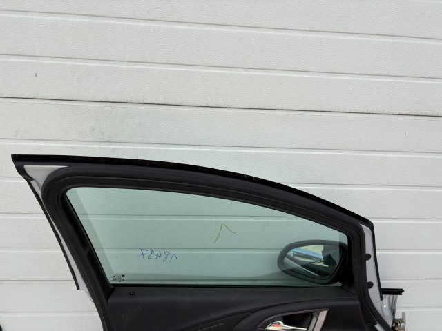 18497 Opel Astra J 2009-2015 Bal első Ajtó Ezüst Polirozható