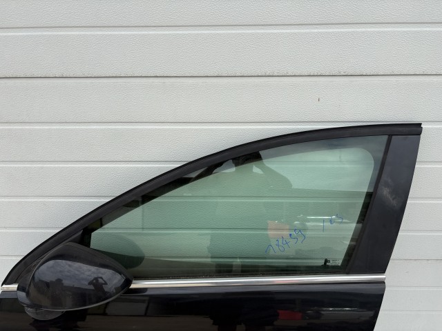 18499 Opel Insignia 2008-2016 Bal első Ajtó fekete z22c