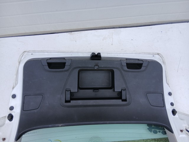 18509 Opel Astra J 2009-2015 Kombi Csomagtérajtó Z40r Fehér