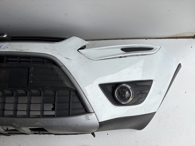 18486 Ford Kuga I 2008-2012 első Lökhárító Fehér