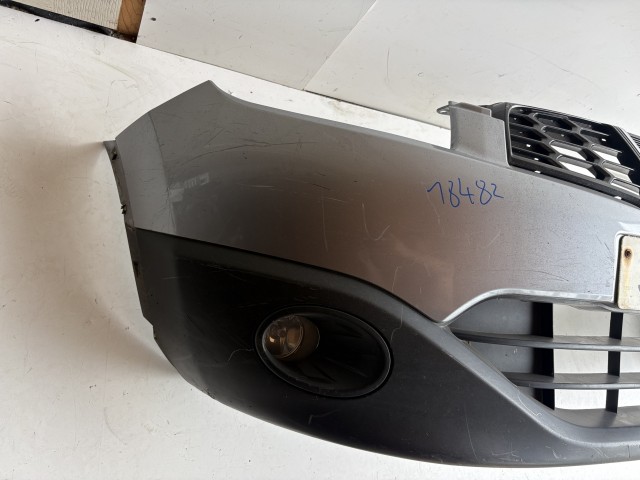 18482 Nissan QASHQAI (J10) 2007-2013 első Lökhárító Ezüst