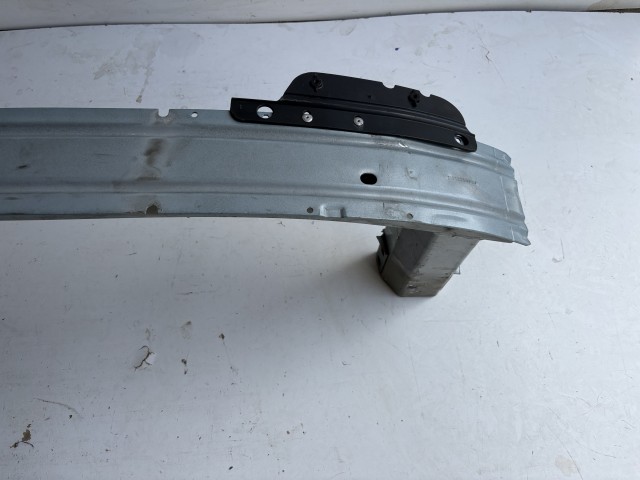 Opel Astra J 2009-2015 első Lökhárító merevítő