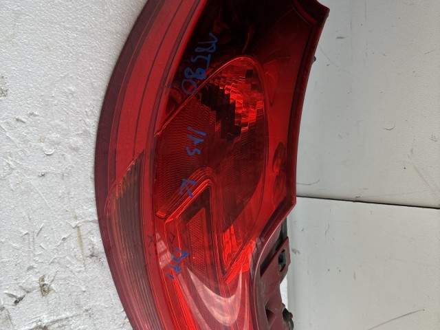 18590 Opel Insignia 2008-2016 Kombi Bal hátsó Lámpa