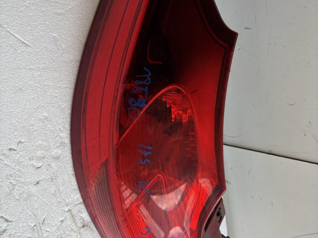 18590 Opel Insignia 2008-2016 Kombi Bal hátsó Lámpa