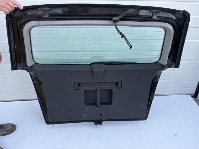 18626 Opel Zafira B 2005-2014 2005-2014 Csomagtérajtó Használt Z20R Fekete