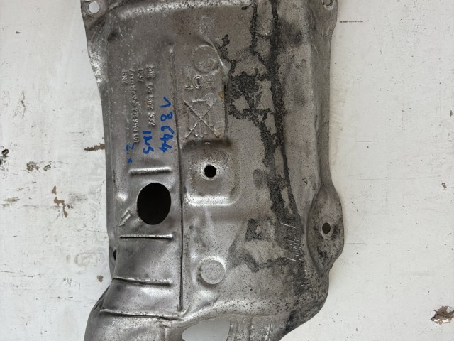 Opel Insignia 2008-2016 2.0 Cdti Katalizátor hővédő lemez Használt