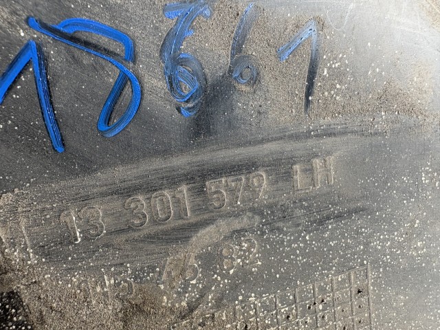 Opel Zafira C 2011-2017 bal hátsó Kerékjárati dobbetét
