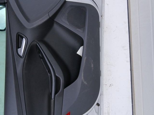 18713 Ford Focus Mk3 2011-2018 Ajtó Használt Bal első Ezüst