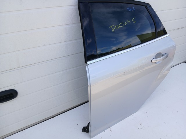 18748 Ford Focus Mk3 2011-2018 Bal hátsó Ajtó Ezüst 5 ajtós