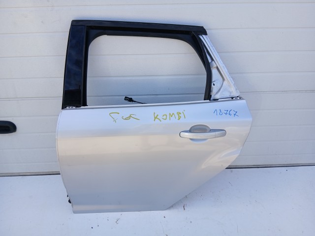 18767 Ford Focus Mk3 2011-2018 Kombi Bal hátsó Ajtó Ezüst 