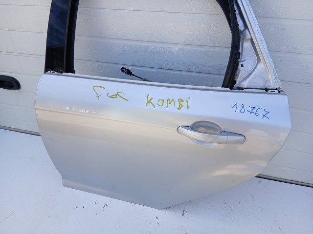 18767 Ford Focus Mk3 2011-2018 Kombi Bal hátsó Ajtó Ezüst 