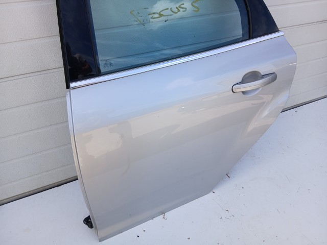 18760 Ford Focus Mk3 2011-2018 Bal hátsó Ajtó Ezüst 5 ajtós