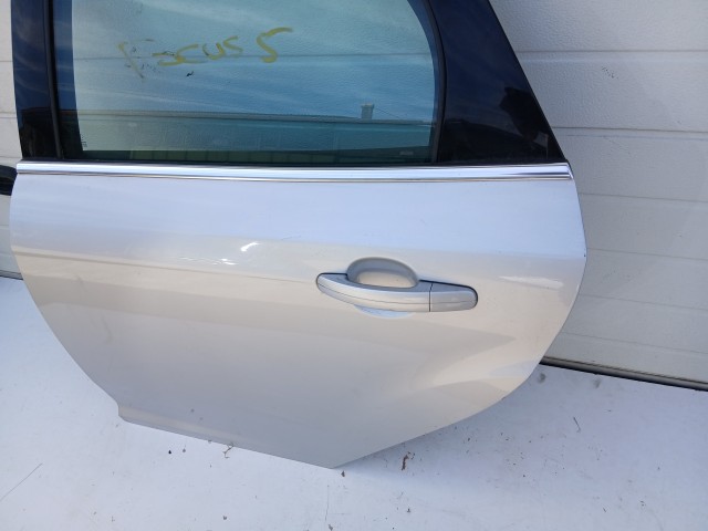 18760 Ford Focus Mk3 2011-2018 Bal hátsó Ajtó Ezüst 5 ajtós