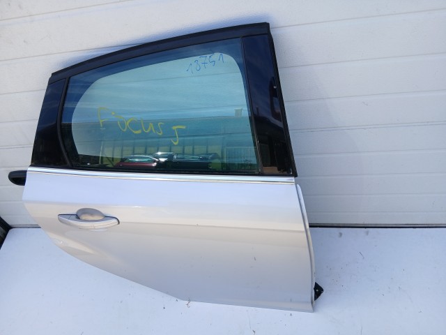 18751 Ford Focus Mk3 2011-2018 Ajtó Használt Jobb hátsó Ezüst 5 ajtós