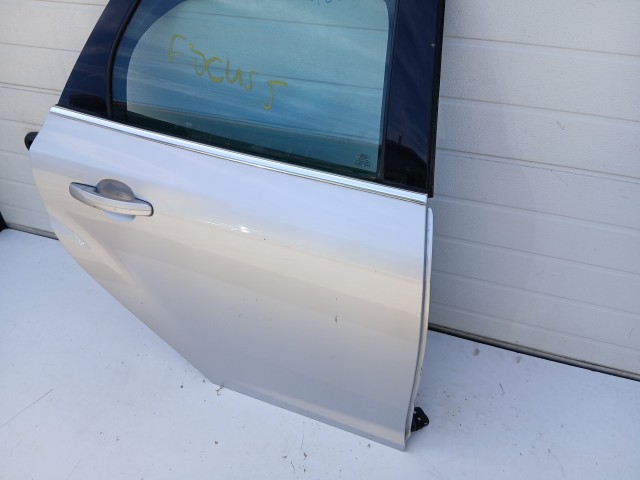 18751 Ford Focus Mk3 2011-2018 Ajtó Használt Jobb hátsó Ezüst 5 ajtós