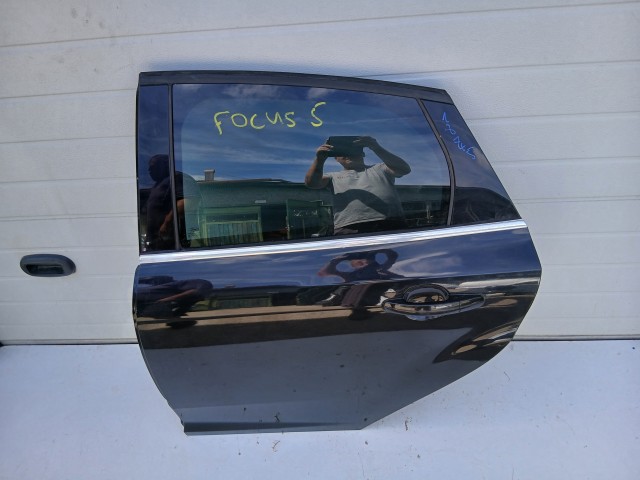 18745 Ford Focus Mk3 2011-2018 Bal hátsó Ajtó Fekete 5 ajtós