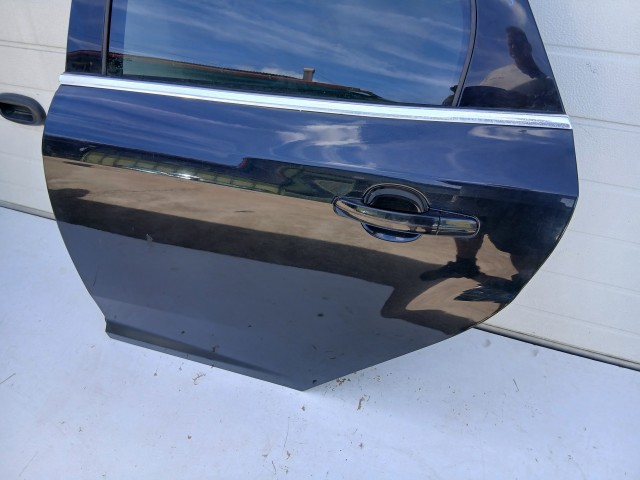 18745 Ford Focus Mk3 2011-2018 Bal hátsó Ajtó Fekete 5 ajtós
