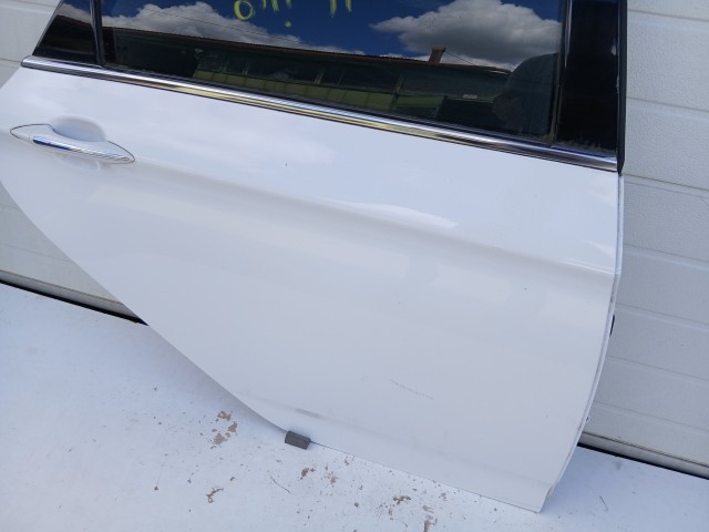 18755 Hyundai I40 2011-2019 kombi Jobb hátsó  Ajtó Fehér