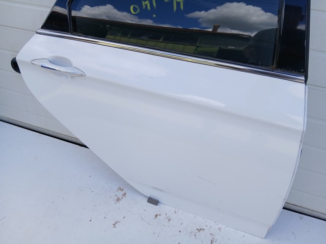 18755 Hyundai I40 2011-2019 kombi Jobb hátsó  Ajtó Fehér