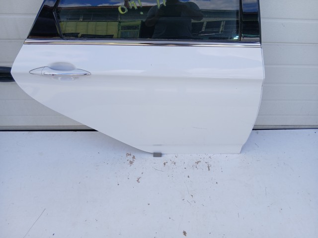 18755 Hyundai I40 2011-2019 kombi Jobb hátsó  Ajtó Fehér