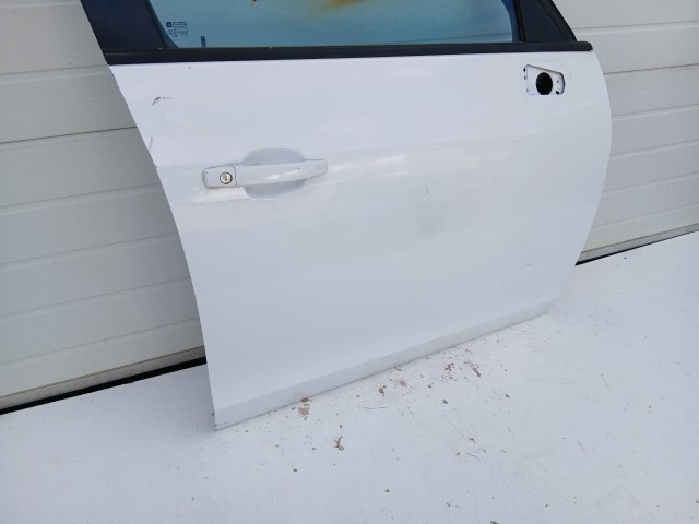 18763 Opel Zafira C 2011-2017 Jobb első Ajtó Fehér Y40r