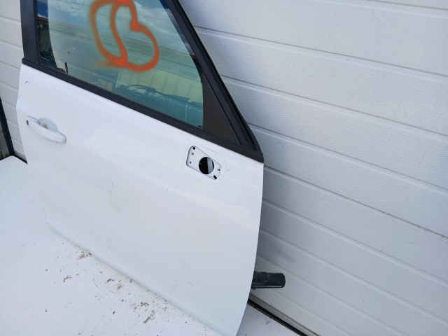 18763 Opel Zafira C 2011-2017 Jobb első Ajtó Fehér Y40r