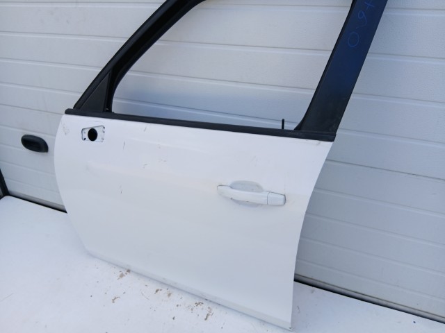 18790 Opel Zafira C 2011-2017 Bal első Ajtó Fehér Y40r