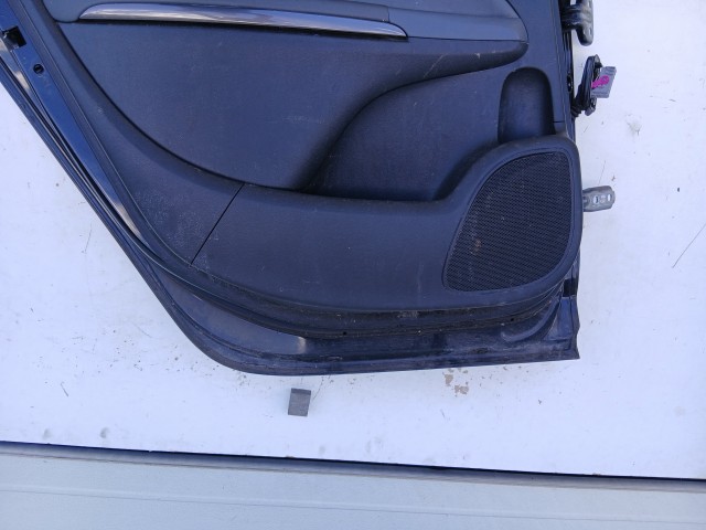 18772 Opel Zafira C 2011-2017 Jobb hátsó Ajtó  Fekete Z22c a képen látható sérüléssel
