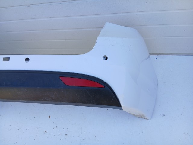 18820 Hyundai I40 2011-2019 Kombi hátsó Lökhárító Fehér