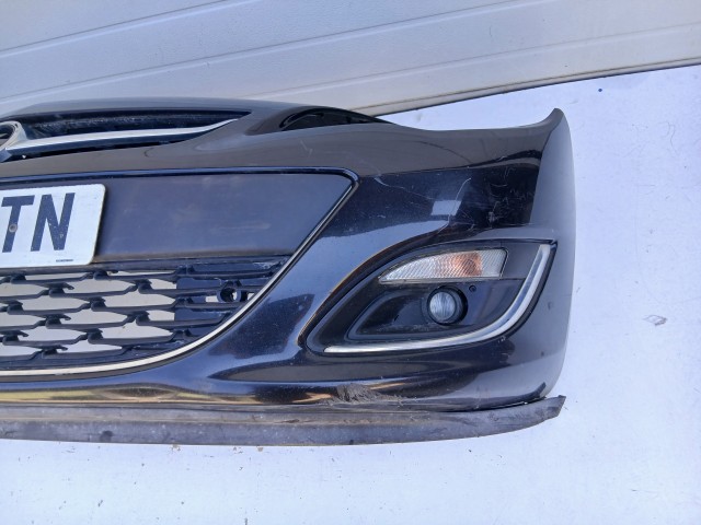 18810 Opel Astra J 2009-2015 első Lökhárító Fekete