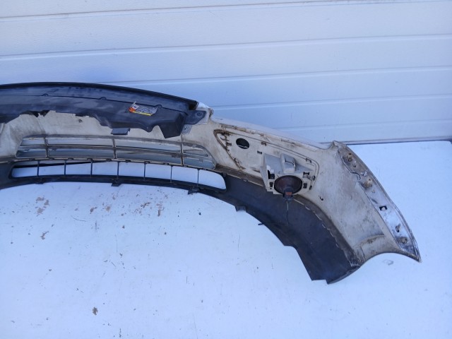 18832 Ford Focus II. 2004-2011 első Lökhárító Ezüst