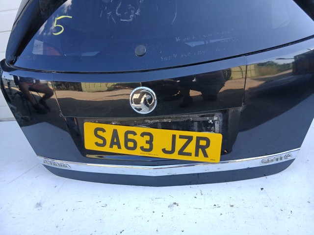 18842 Opel Antara 2006-2015 Csomagtérajtó Használt Z22C Fekete