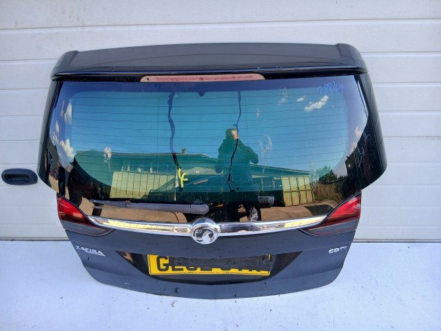 18841 Opel Zafira C 2011-2017 Csomagtérajtó Használt Z22C Fekete