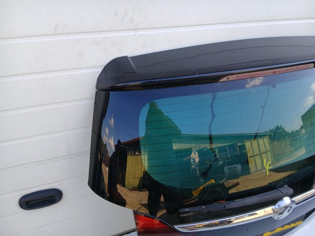 18841 Opel Zafira C 2011-2017 Csomagtérajtó Használt Z22C Fekete