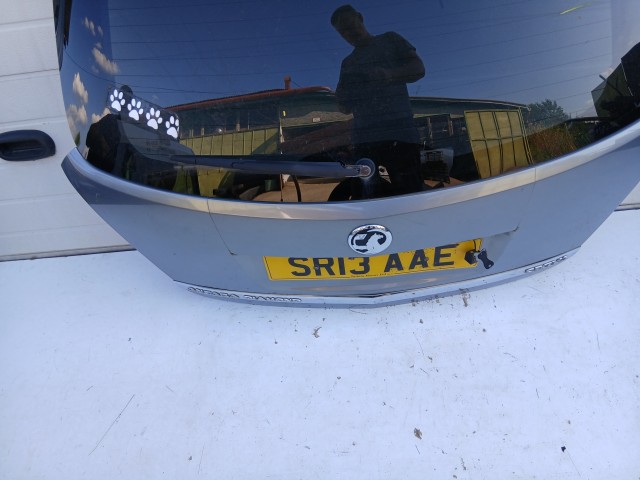 18838 Opel Antara 2006-2015 Csomagtérajtó Használt  Grafit