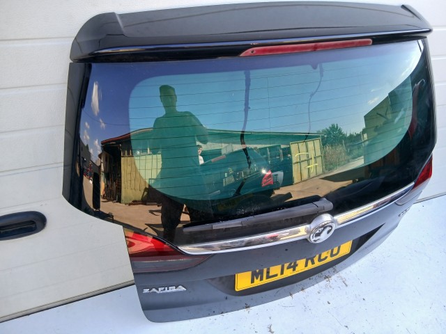 18844 Opel Zafira C 2011-2017 Csomagtérajtó Használt Z22C Fekete