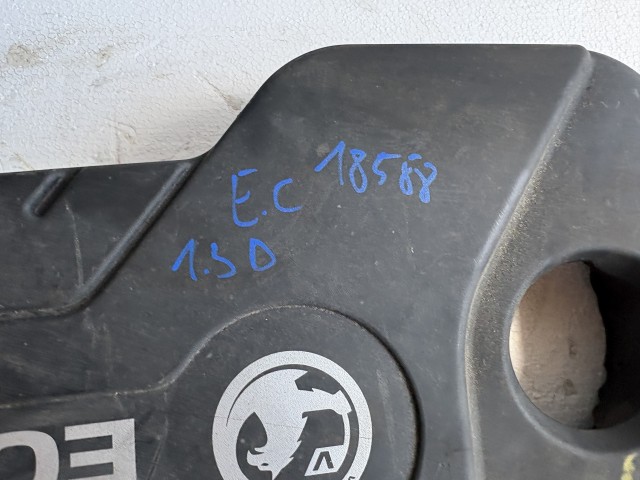 Opel Corsa E 2014-2019 Motorburkolat Használt 1.3 Diesel