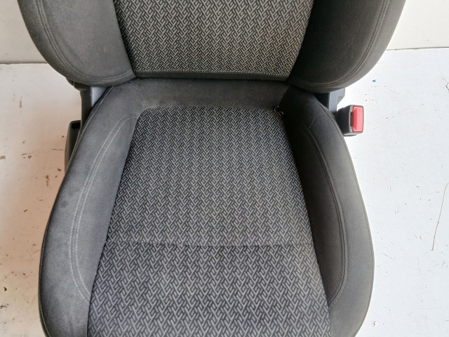 19061 Opel Mokka X 2012 Ülés Használt jobb első  