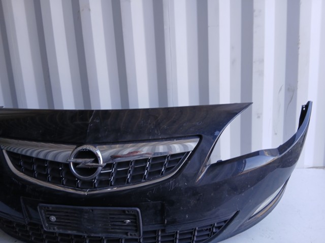 19135 Opel Astra J 2009-2015 első Lökhárító Fekete Z20r