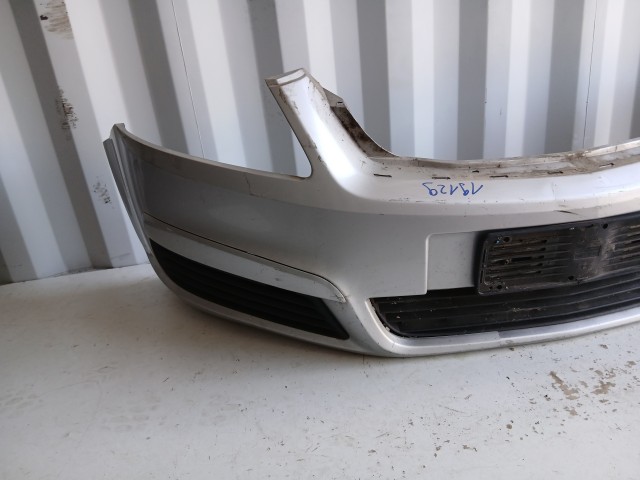 19129 Opel Zafira B 2005-2008 első Lökhárító Ezüst Z157