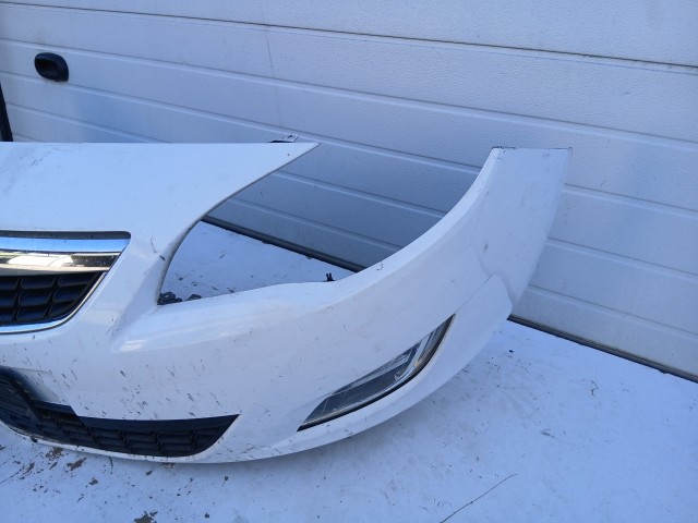 19164 Opel Astra J 2009-2011 első Lökhárító Fehér Y40r