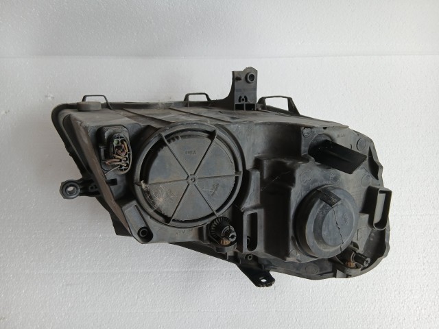 19176 Volkswagen Polo IV 2002-2009 Bal első Lámpa Fényszóró